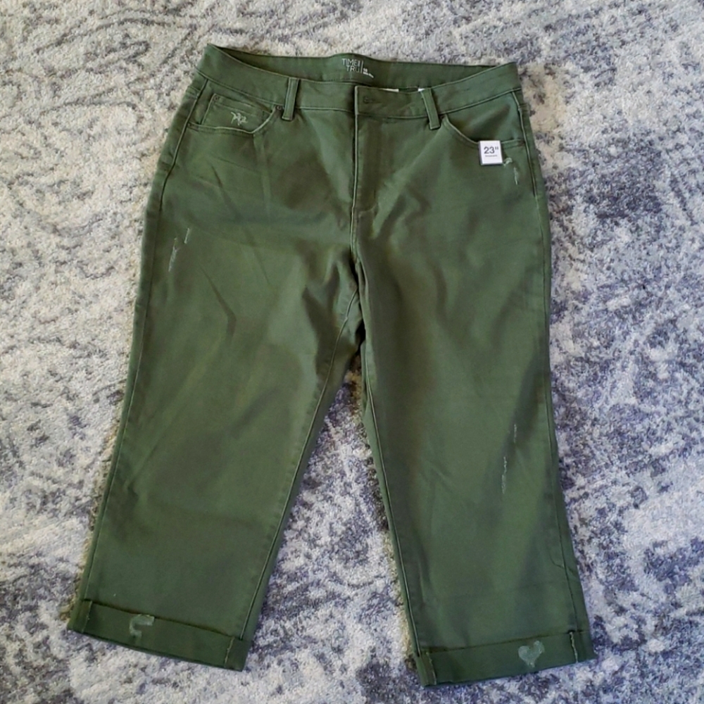 16 Green Denim Capris